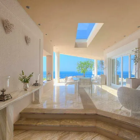 Capo Al Mare Sani Villa